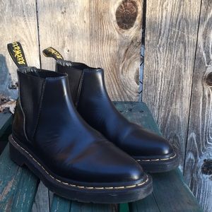 Dr. Martens Bianca Chelsea Boot 7.5 black